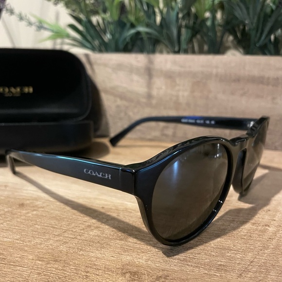 Coach Sunglasses - Picture 2 of 5